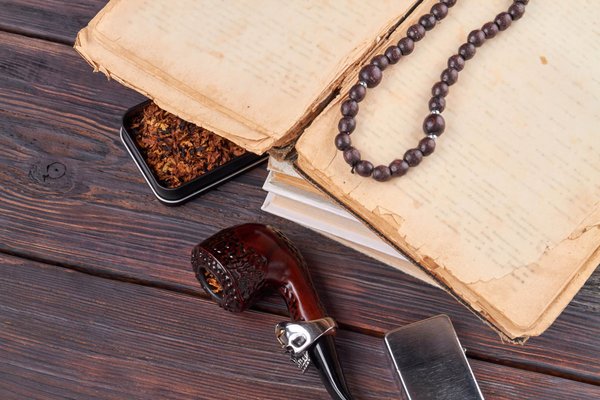 Comment choisir des bijoux pour accompagner une tenue de cérémonie civile de mariage ?